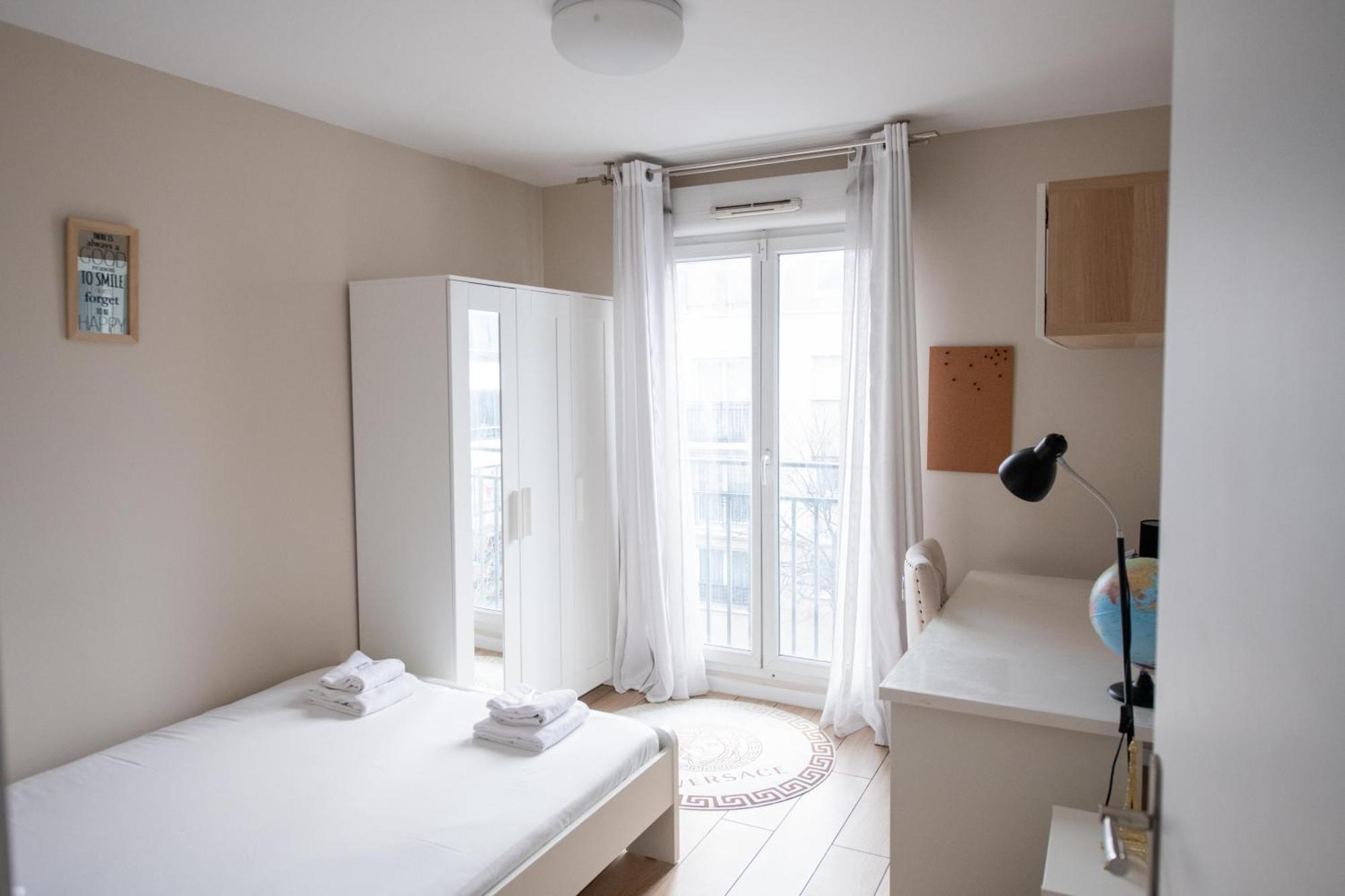 Appartement Elise De Roche Equipe Balcon Parking Rer B à Le Bourget Extérieur photo