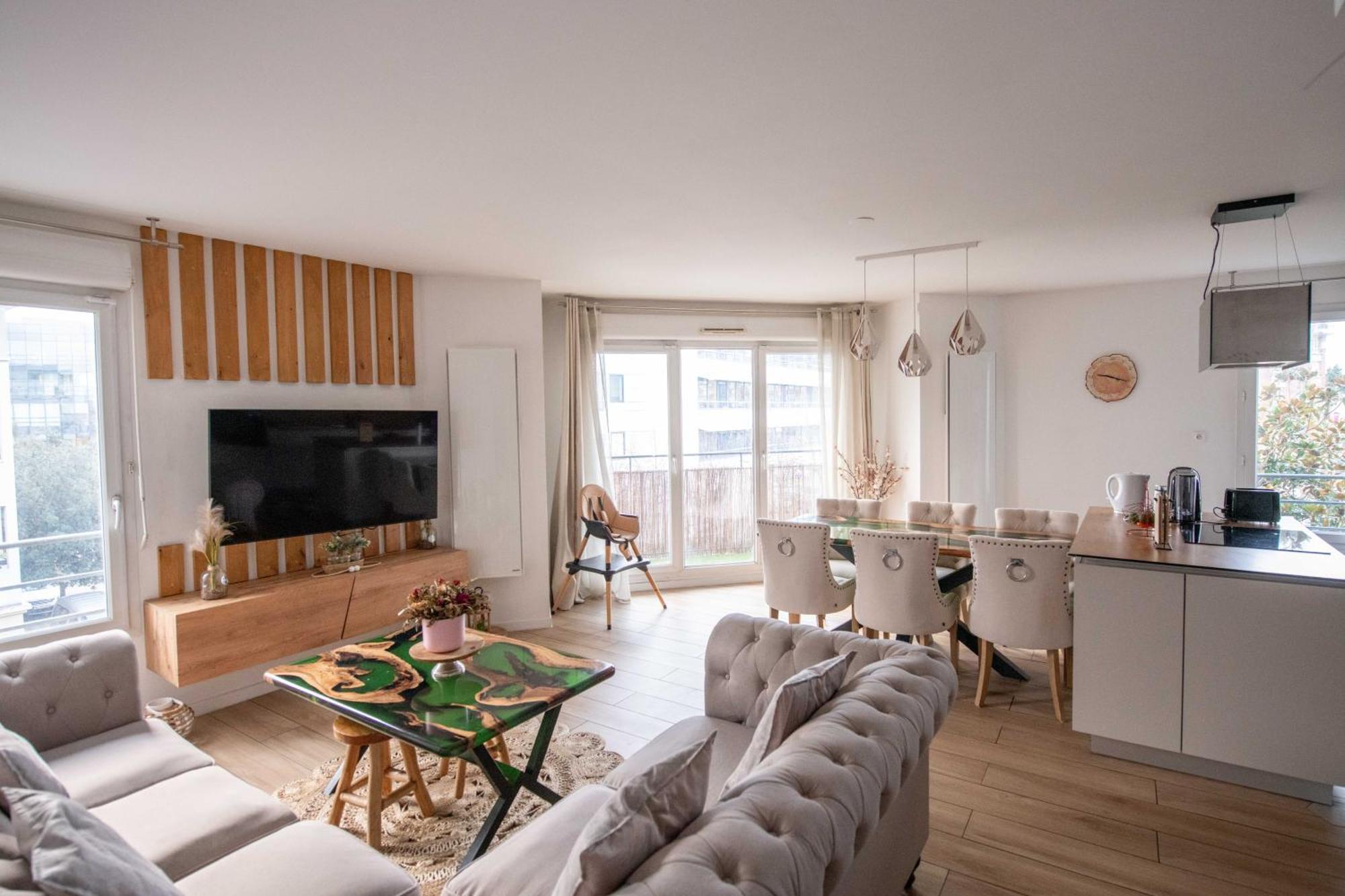 Appartement Elise De Roche Equipe Balcon Parking Rer B à Le Bourget Extérieur photo